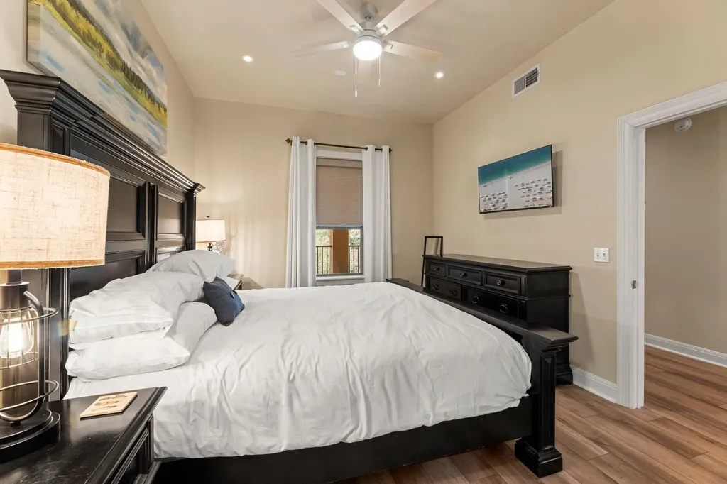 1001 The Cape Road Horseshoe Bay TX 78657