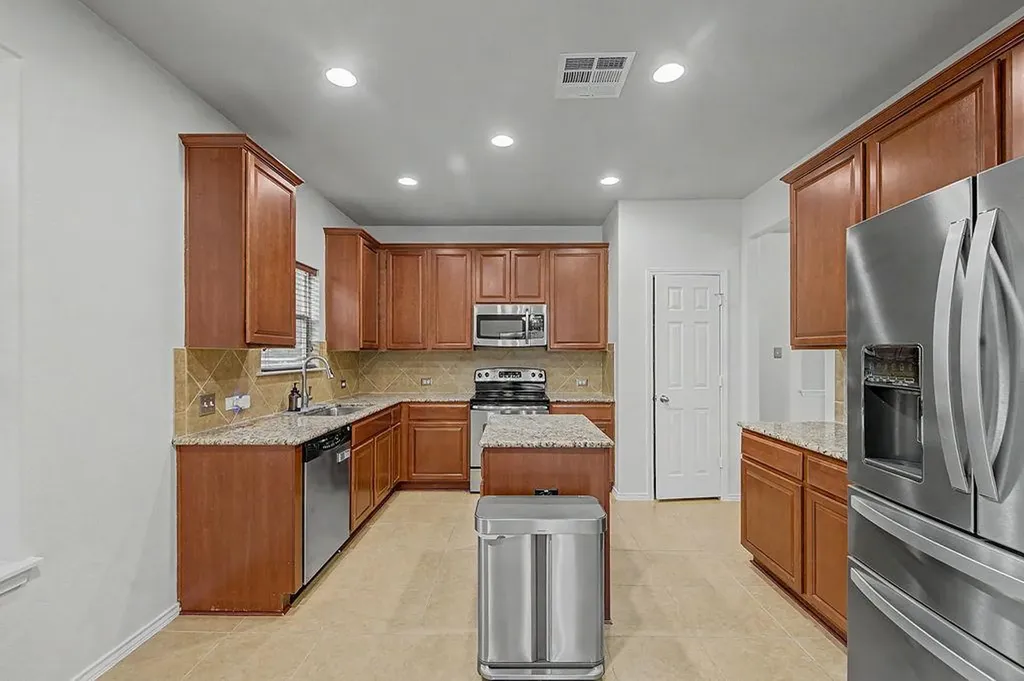 17804 Linkhill Drive Dripping Springs TX 78620