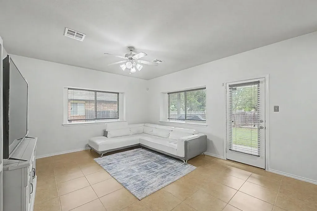 17804 Linkhill Drive Dripping Springs TX 78620