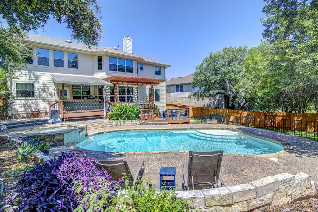 208 Kettleman Lane N Austin TX 78717