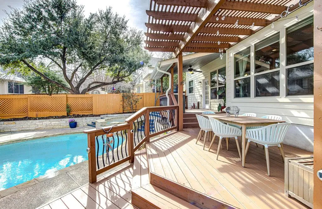 208 Kettleman Lane N Austin TX 78717