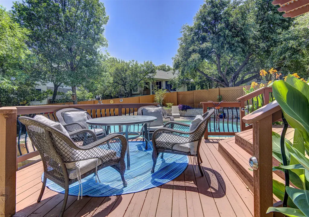 208 Kettleman Lane N Austin TX 78717
