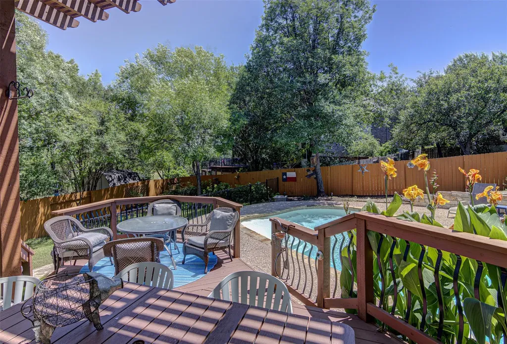 208 Kettleman Lane N Austin TX 78717