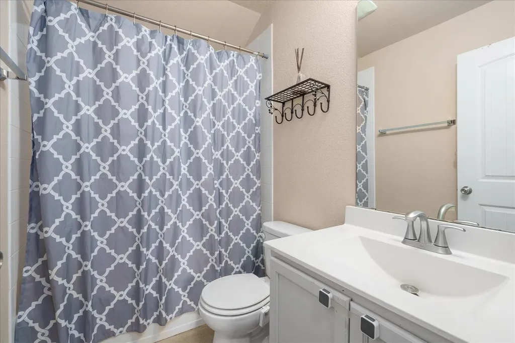 717 Kaluga Trail Leander TX 78641