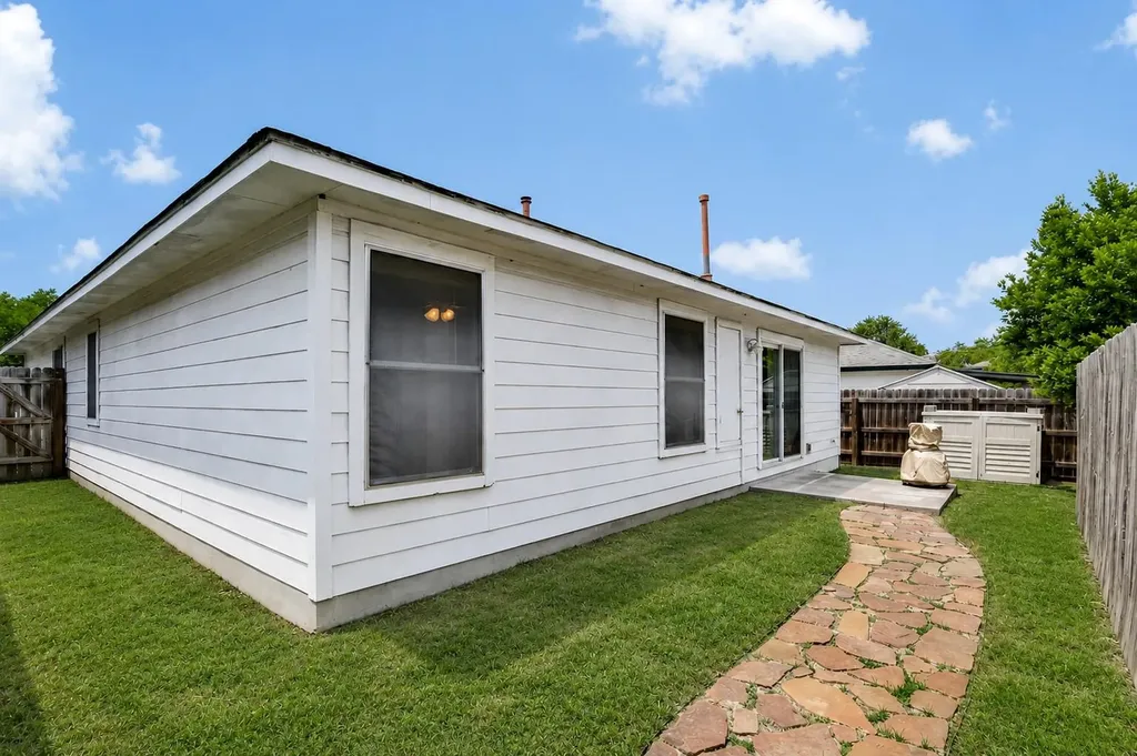 13827 Spring Heath Road Pflugerville TX 78660