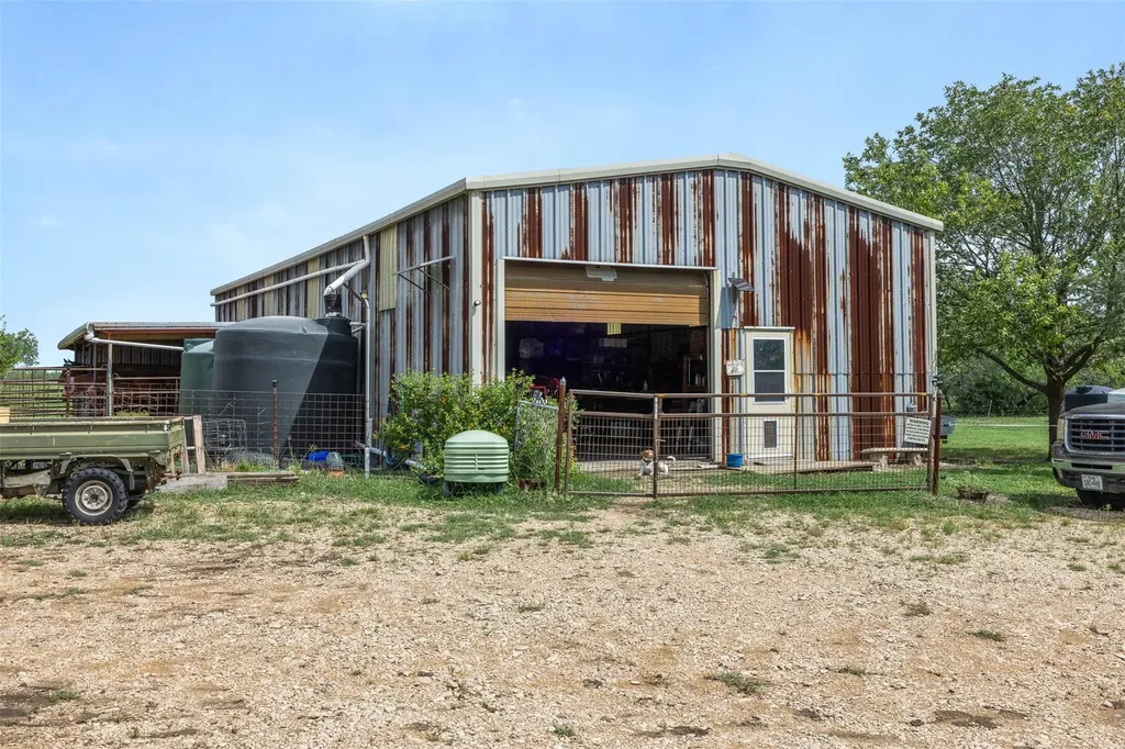 1190 Dickerson Road Lockhart TX 78644