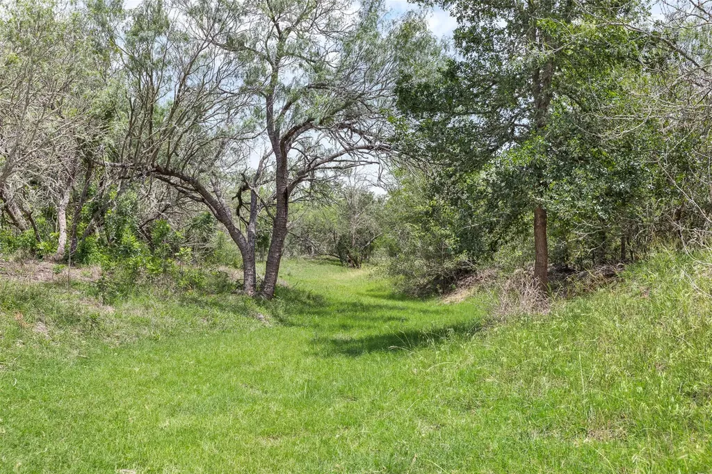 1190 Dickerson Road Lockhart TX 78644