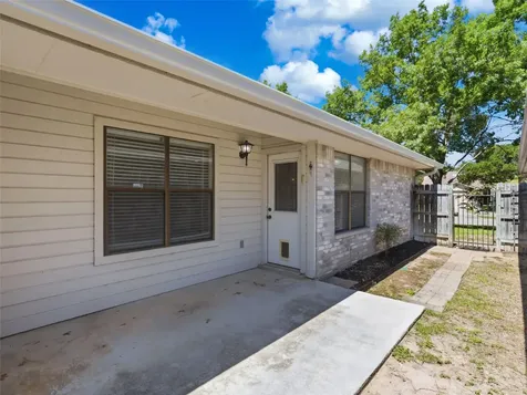 526 Riverside Drive New Braunfels TX 78130