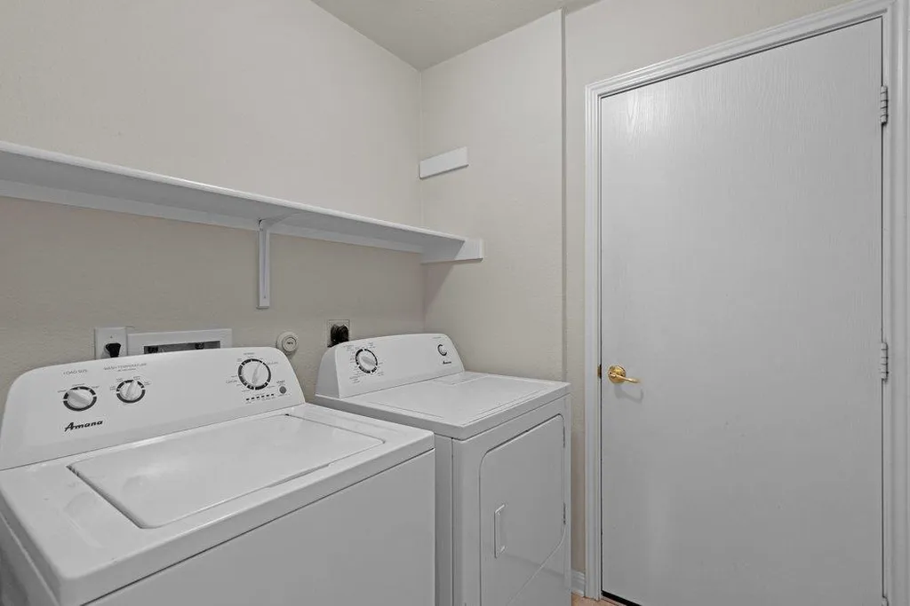 752 Atlantis Kyle TX 78640