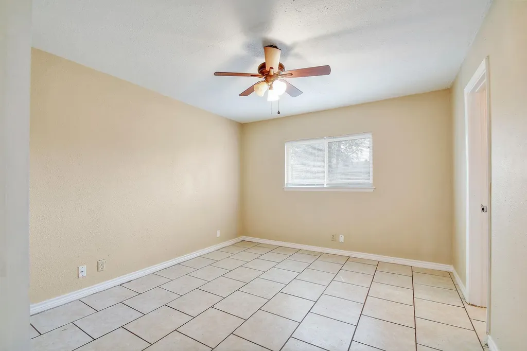 6826 Laguna Norte San Antonio TX 78239