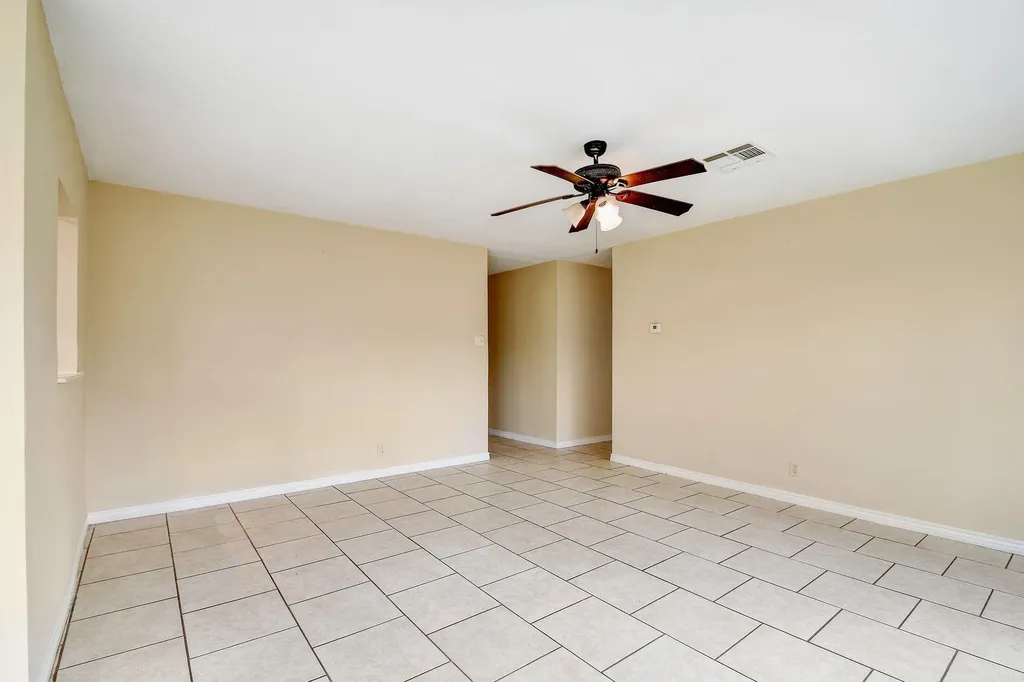 6826 Laguna Norte San Antonio TX 78239