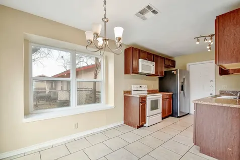 6826 Laguna Norte San Antonio TX 78239