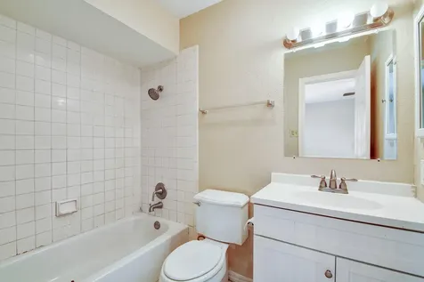 6826 Laguna Norte San Antonio TX 78239