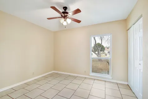 6826 Laguna Norte San Antonio TX 78239