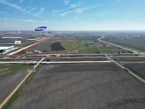 1251 Fm 3349 Taylor TX 76574