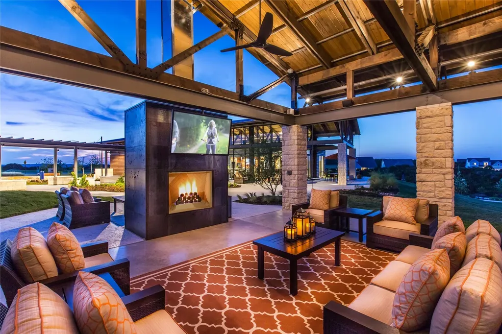 1603 Headwaters Boulevard Dripping Springs TX 78620