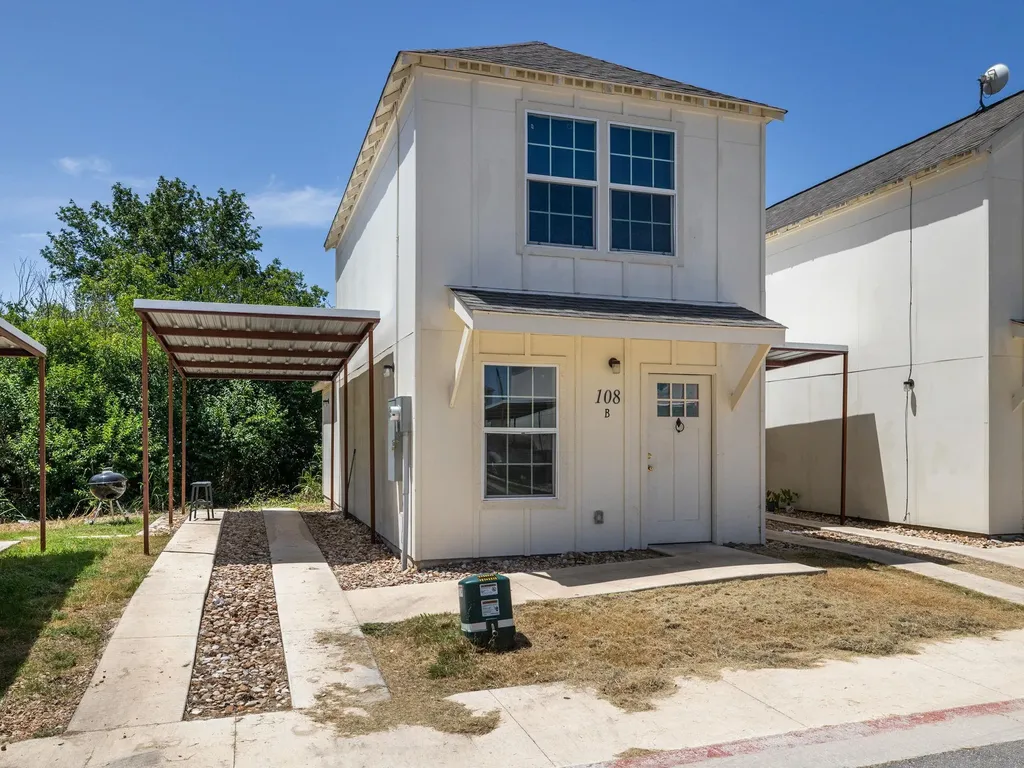 230 Debus Drive Taylor TX 76574