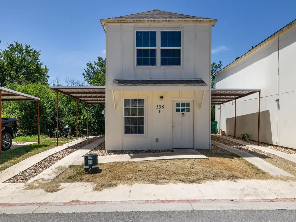 230 Debus Drive Taylor TX 76574