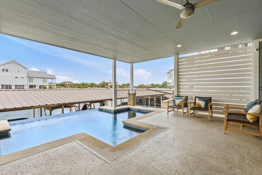 208 Marina Bluff Kingsland TX 78639