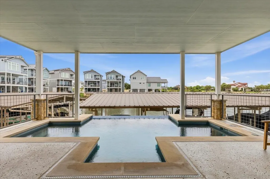 208 Marina Bluff Kingsland TX 78639