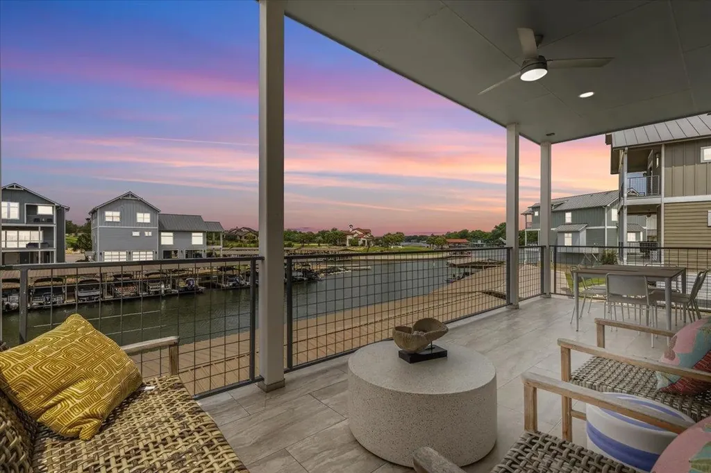 208 Marina Bluff Kingsland TX 78639