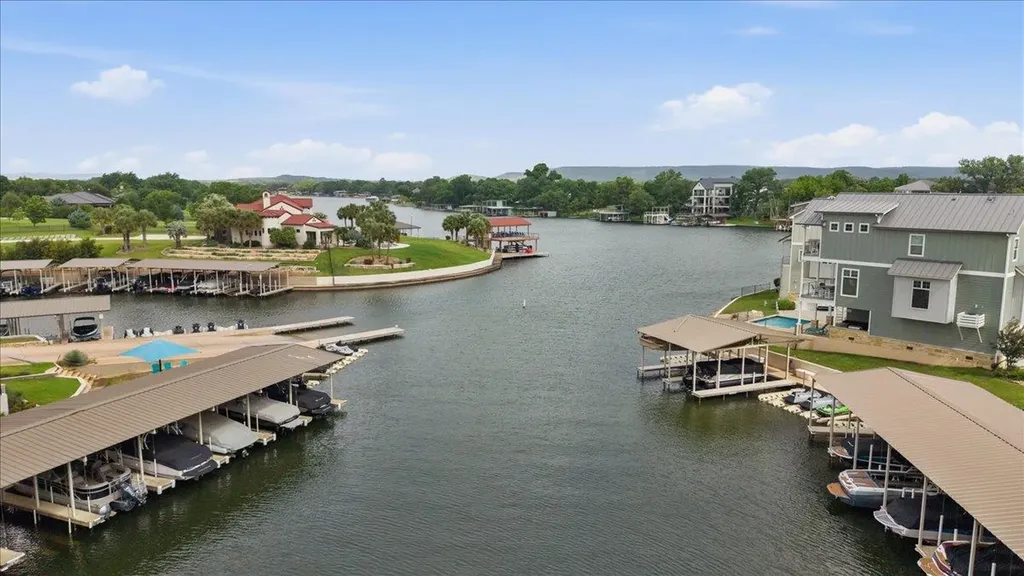 208 Marina Bluff Kingsland TX 78639