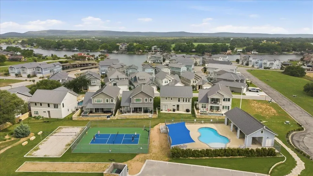 208 Marina Bluff Kingsland TX 78639