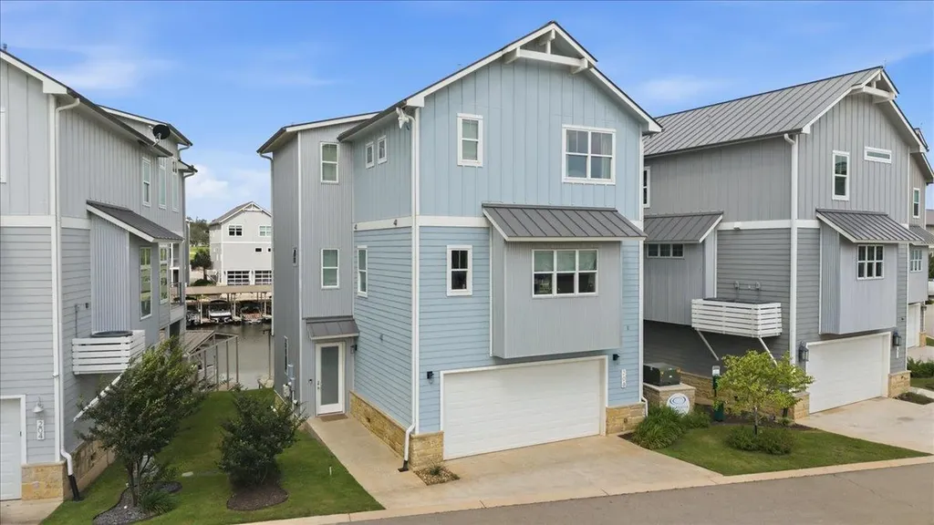208 Marina Bluff Kingsland TX 78639