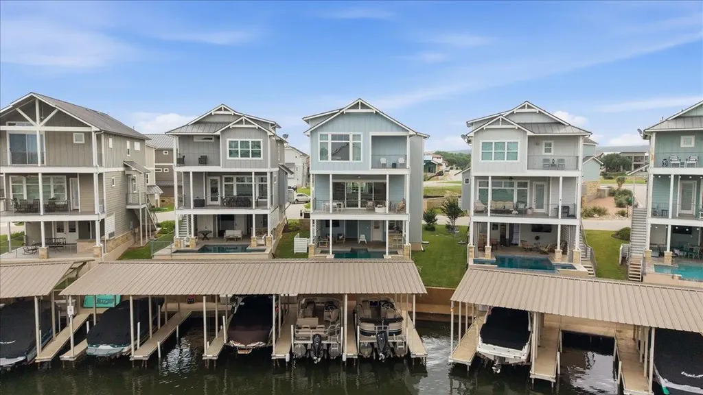 208 Marina Bluff Kingsland TX 78639