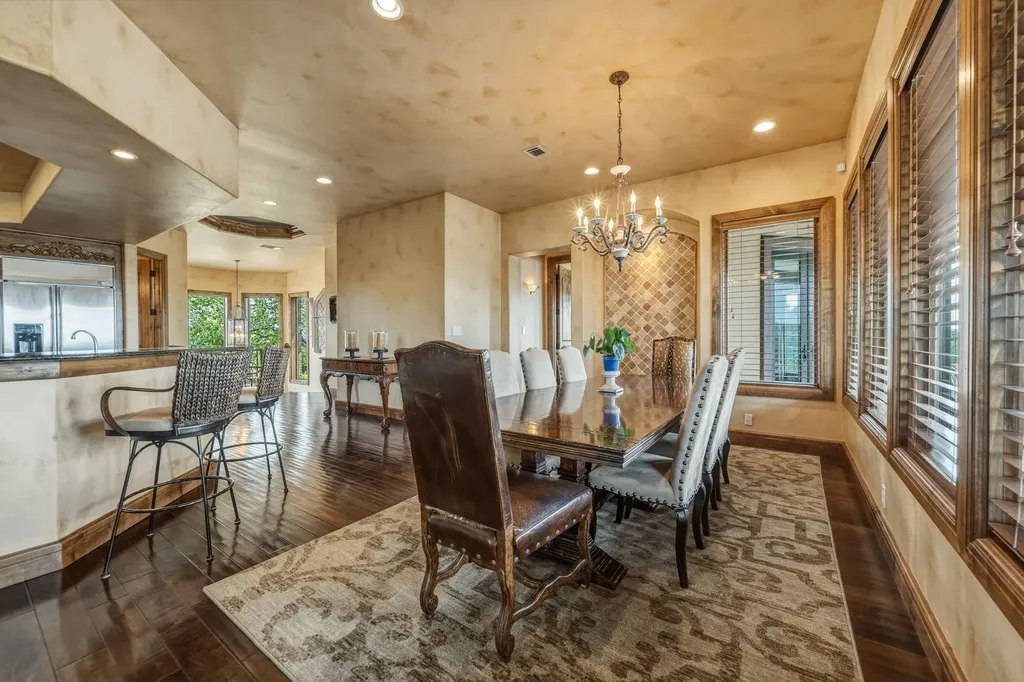 25110 River Road Spicewood TX 78669