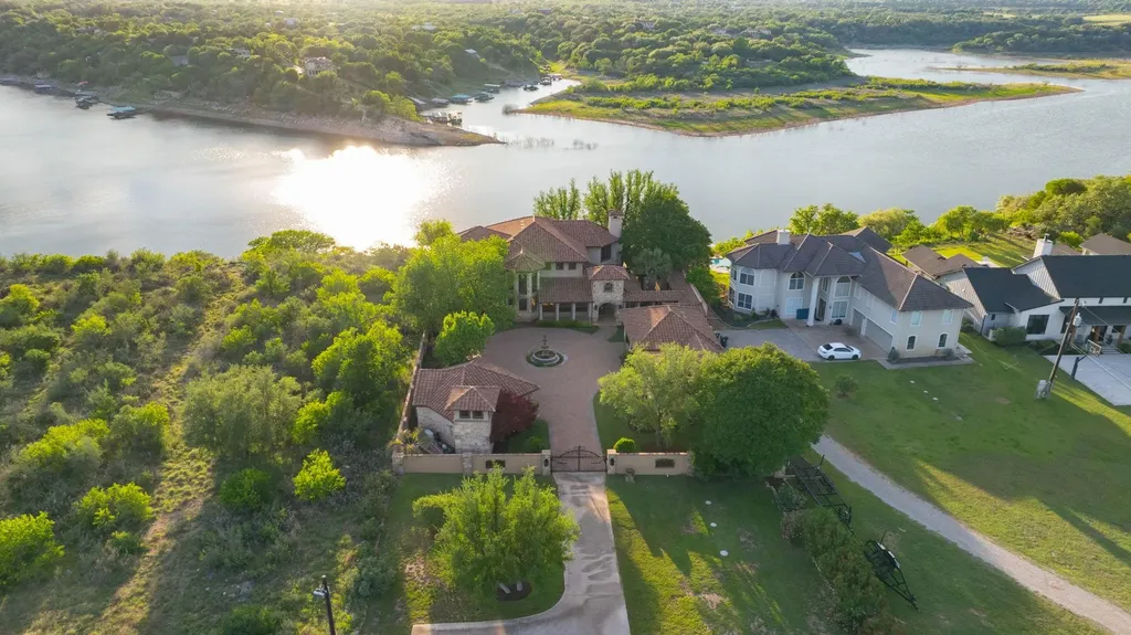 25110 River Road Spicewood TX 78669