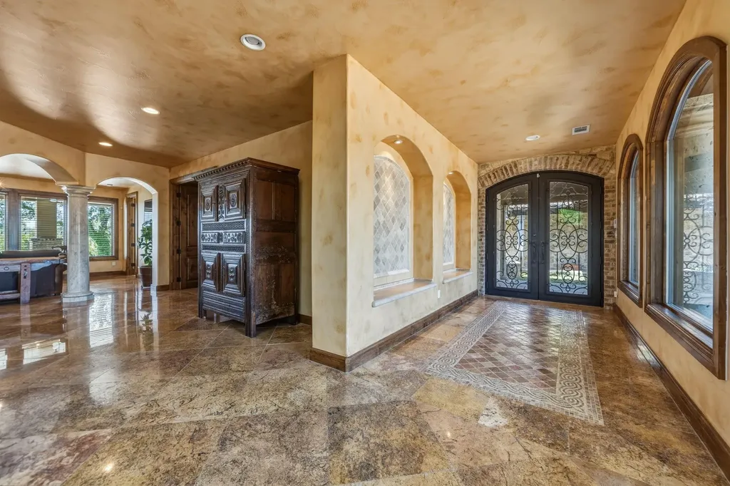 25110 River Road Spicewood TX 78669