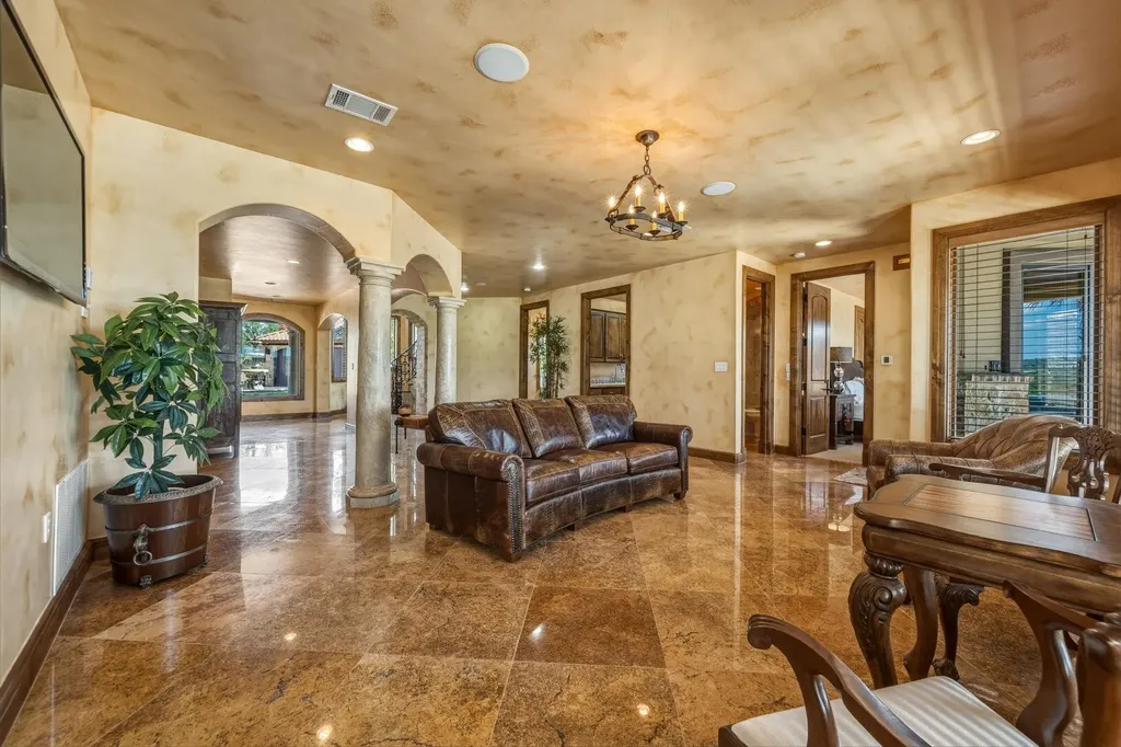 25110 River Road Spicewood TX 78669
