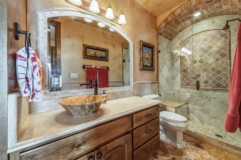 25110 River Road Spicewood TX 78669