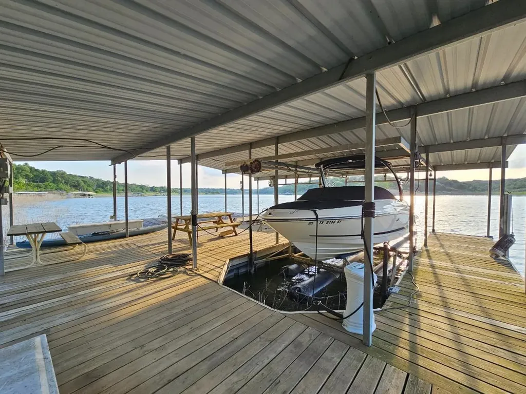 25110 River Road Spicewood TX 78669