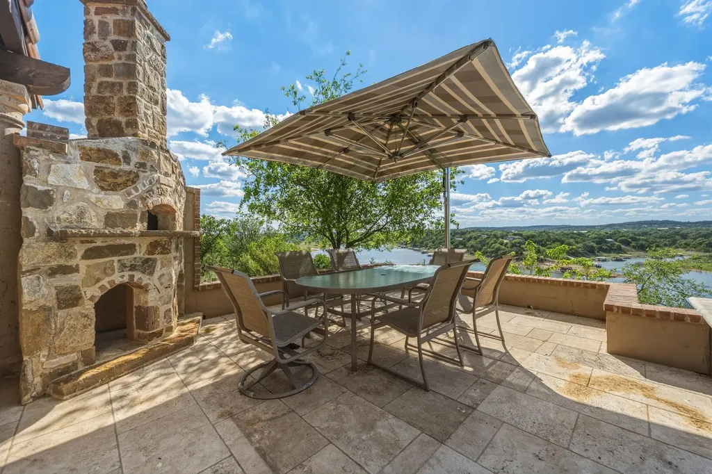 25110 River Road Spicewood TX 78669