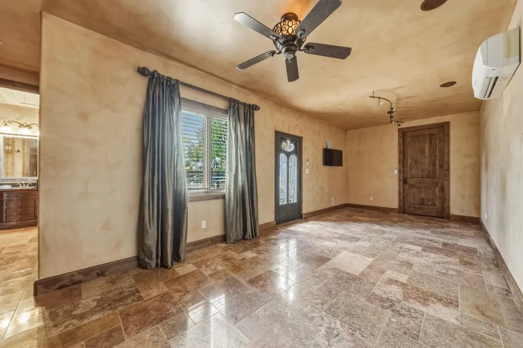 25110 River Road Spicewood TX 78669