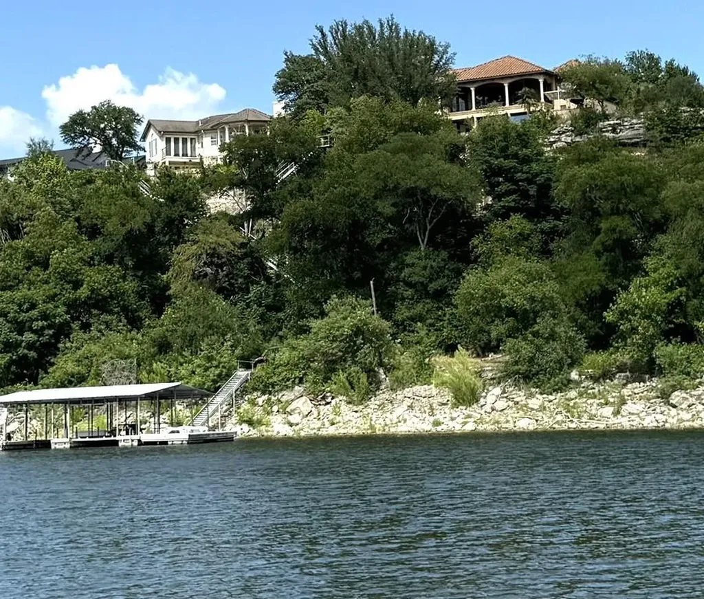25110 River Road Spicewood TX 78669