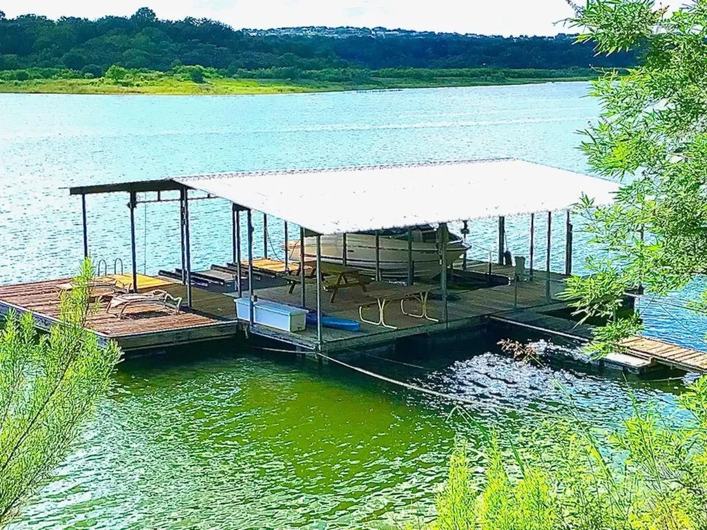 25110 River Road Spicewood TX 78669