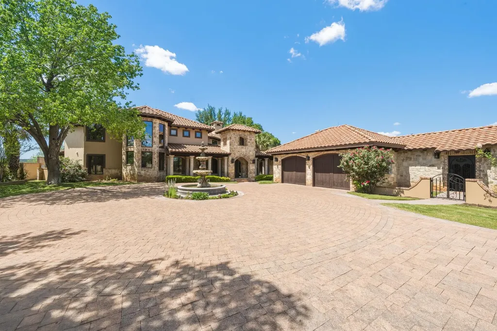 25110 River Road Spicewood TX 78669
