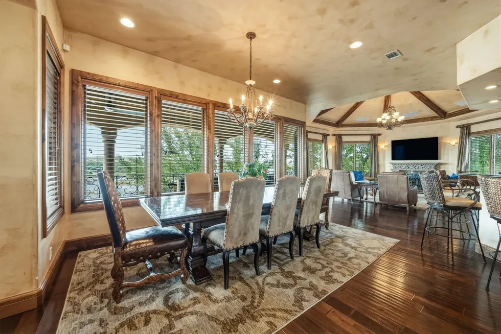 25110 River Road Spicewood TX 78669