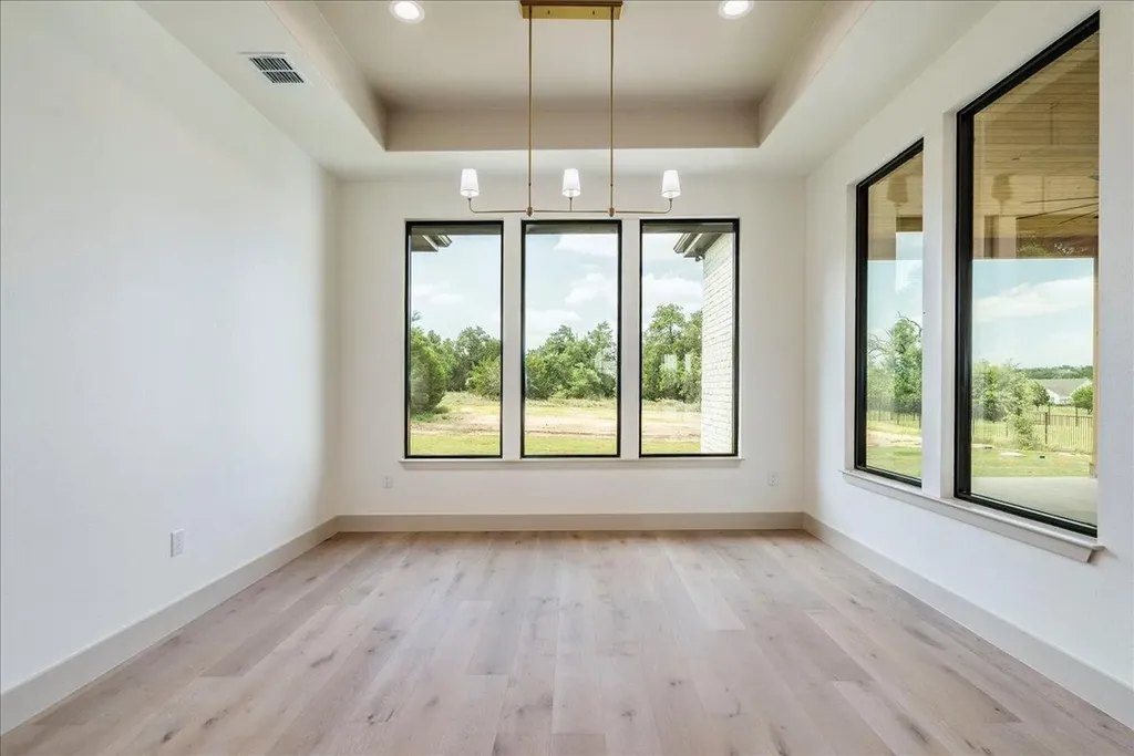 1731 Nature View Loop Driftwood TX 78619