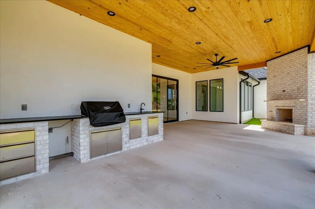1731 Nature View Loop Driftwood TX 78619