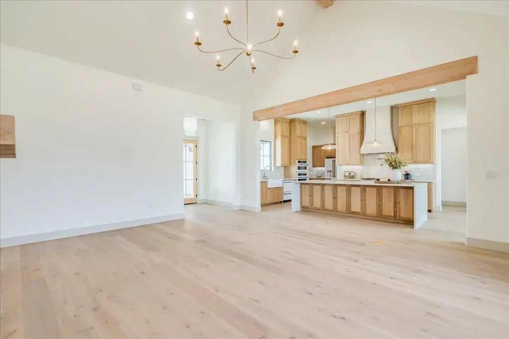 1731 Nature View Loop Driftwood TX 78619