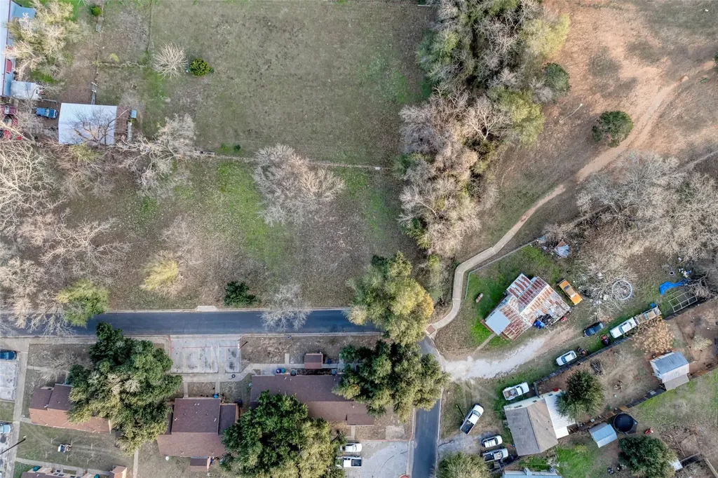 Lot 4 E Alamo Street Elgin TX 78621