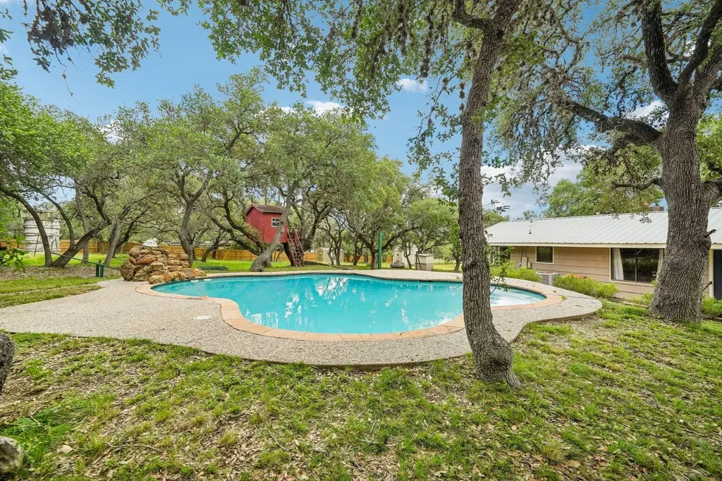 1876 Rocky Road Blanco TX 78606