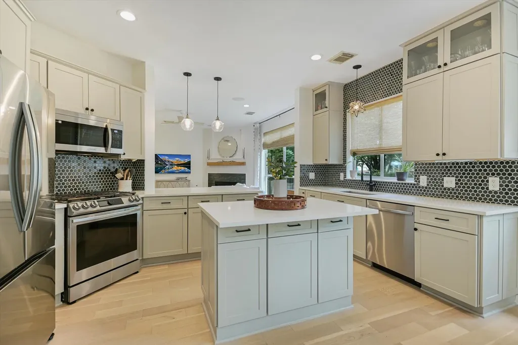 12506 Canyon Glen Drive Austin TX 78732