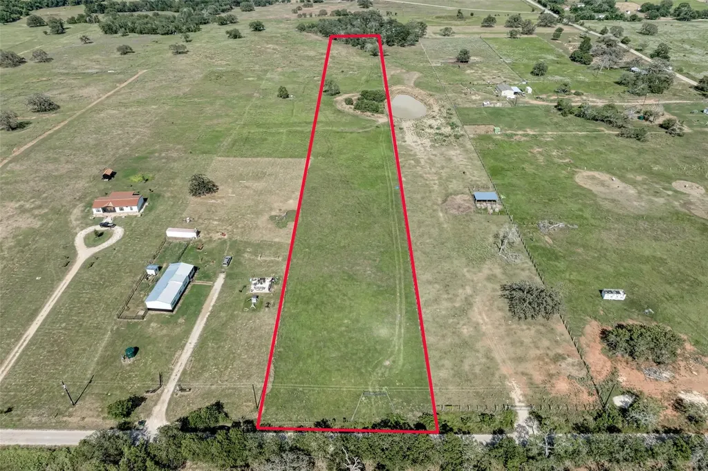 5309 Tenney Creek Road Luling TX 78648