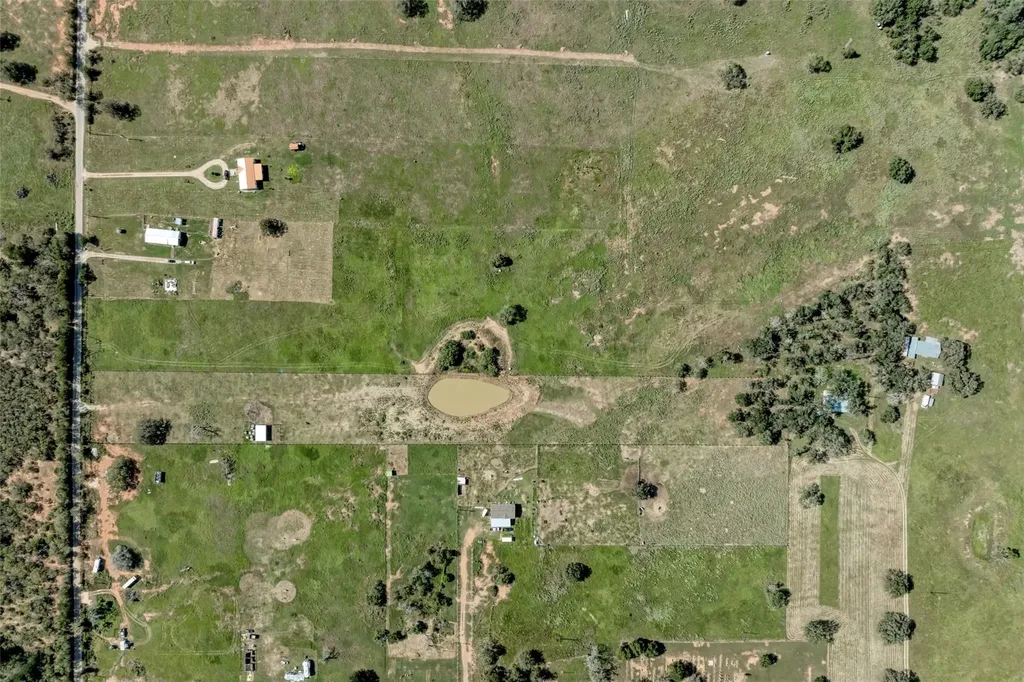 5309 Tenney Creek Road Luling TX 78648
