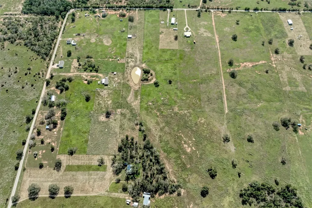 5309 Tenney Creek Road Luling TX 78648